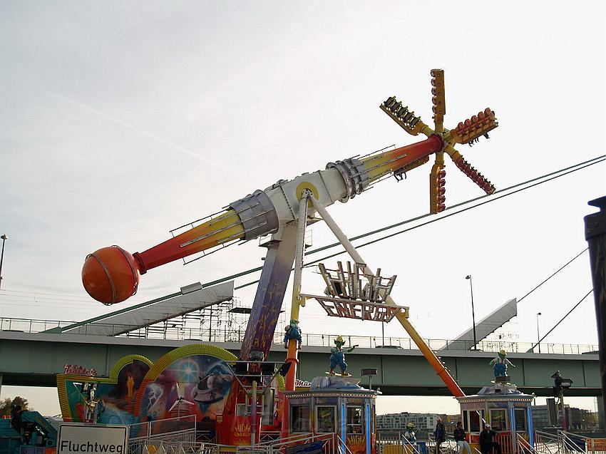 Tag Kirmes 1 P056.JPG